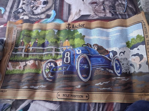 Anchor pole position - position, tapestry